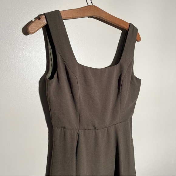 Essue Olive Green Tie Back Dress - Picture 4 of 11